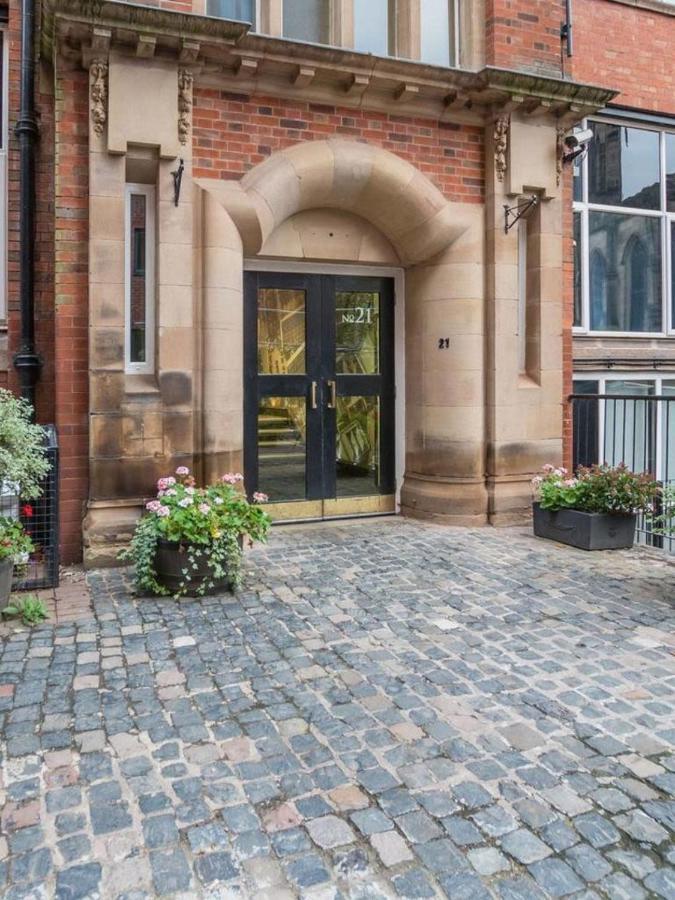 Modern In Apartment Leicester