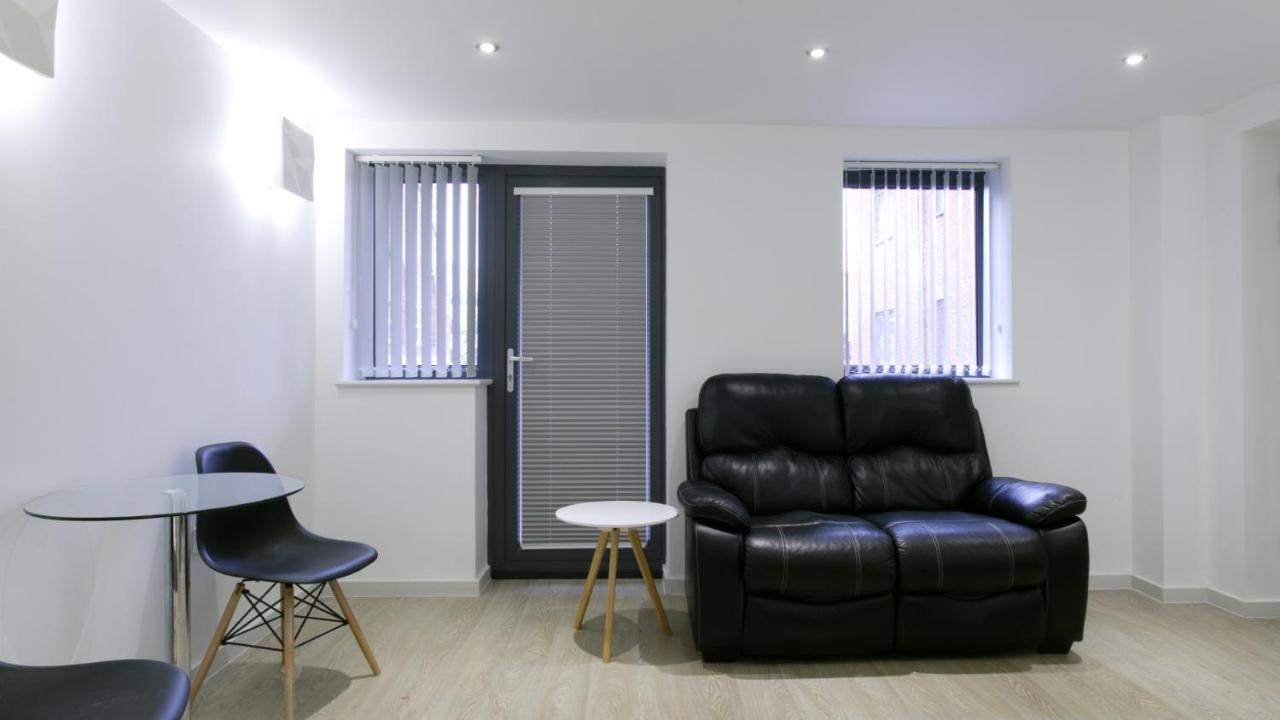 Modern In Apartment Leicester