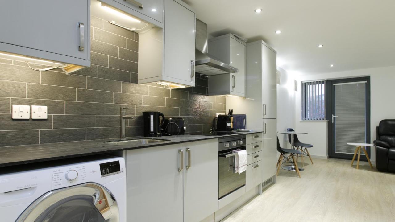 Modern In Apartment Leicester